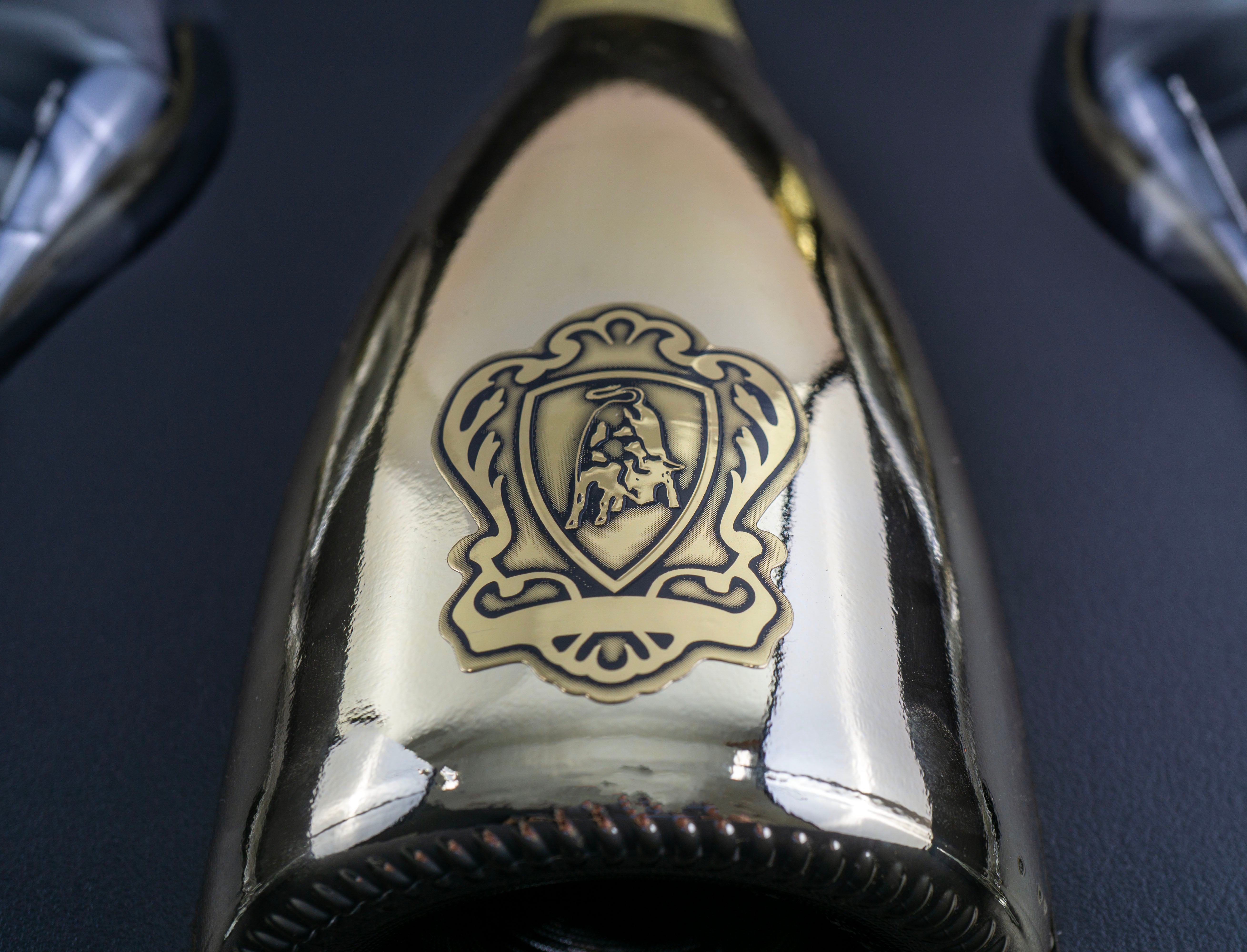 Lamborghini Gold Brut Pinot Chardonnay Luxury Gift Box